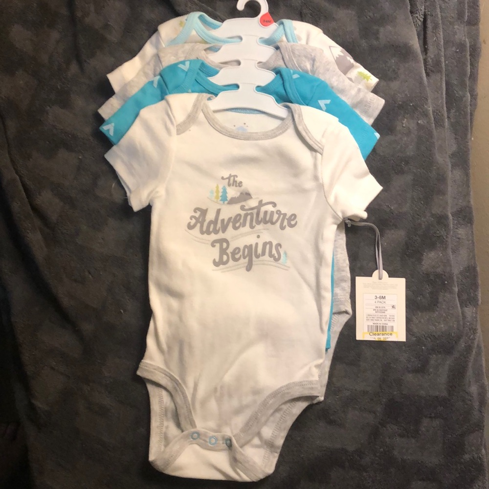 Cute Gender neutral short sleeve Onsies 3-6M